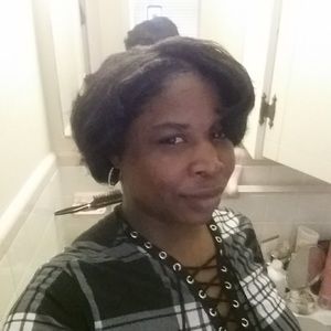 Meet your Posher, Gloria